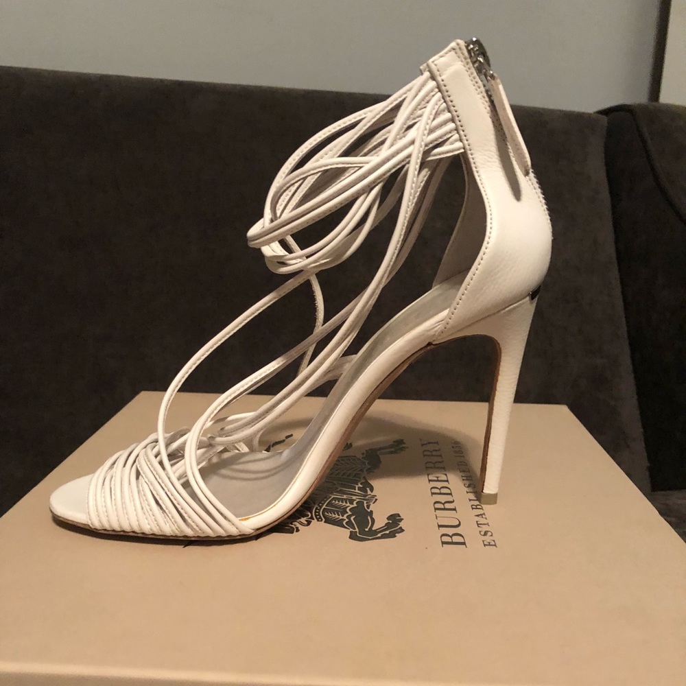 Burberry Rosevine Sandal Size 37 NWT - Picture 5 of 7